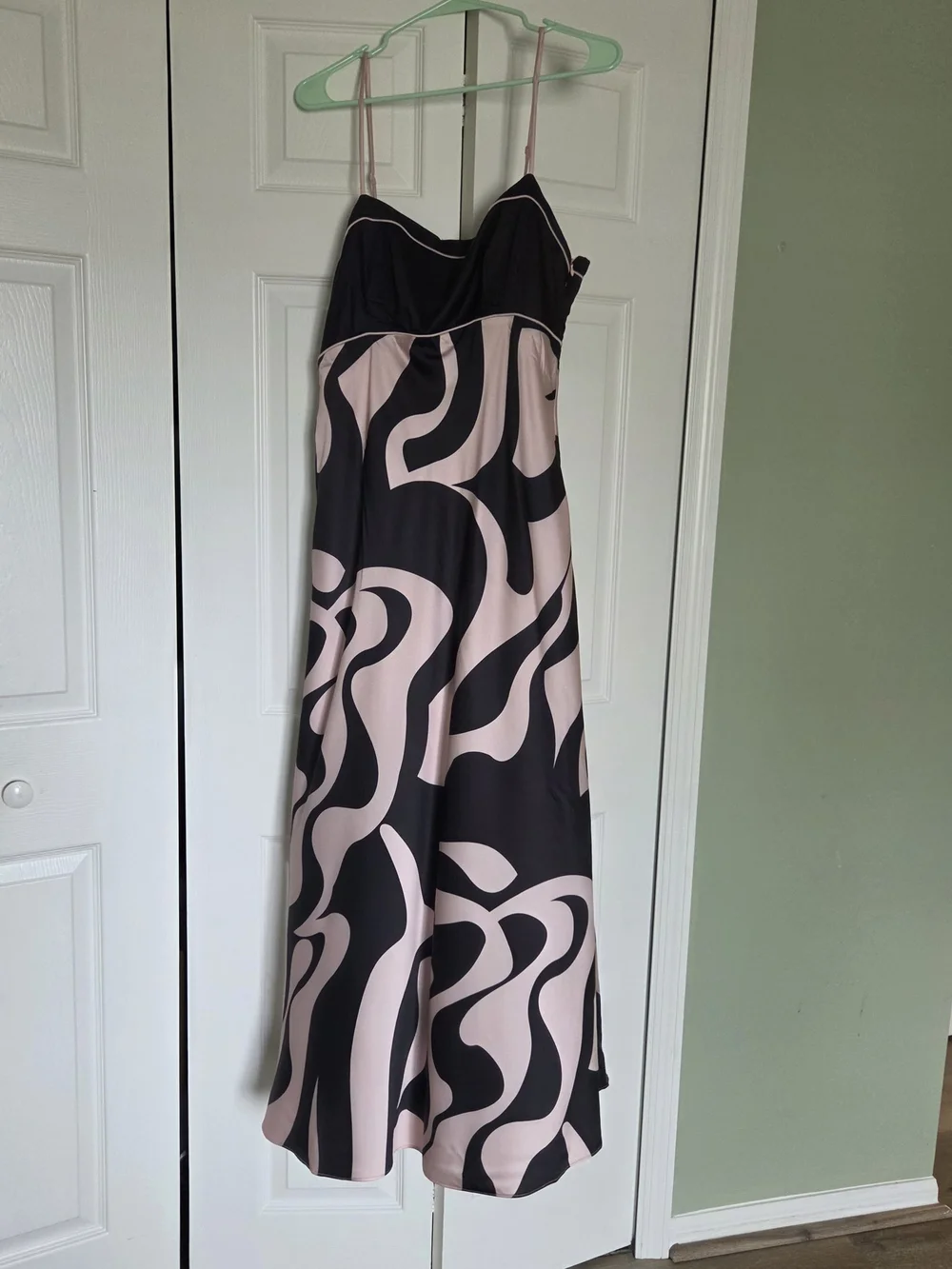 Petal & Pup Dress Size 14 New Satin Midi Side Zip Pink Black Abstract Print - Picture 4 of 14